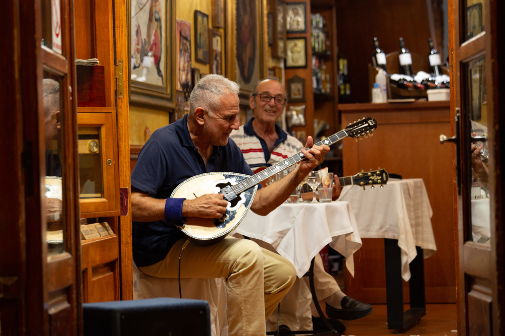 The 12 Best Taverns in Athens for an Authentic Greek Dining Experience