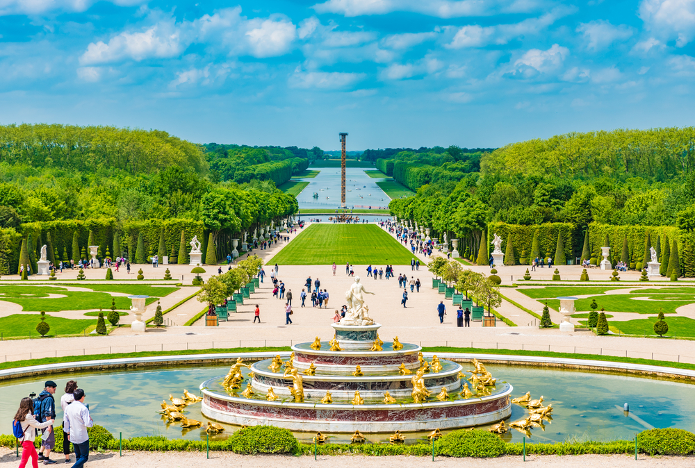 How to Travel from Paris to Versailles: A Transport Guide